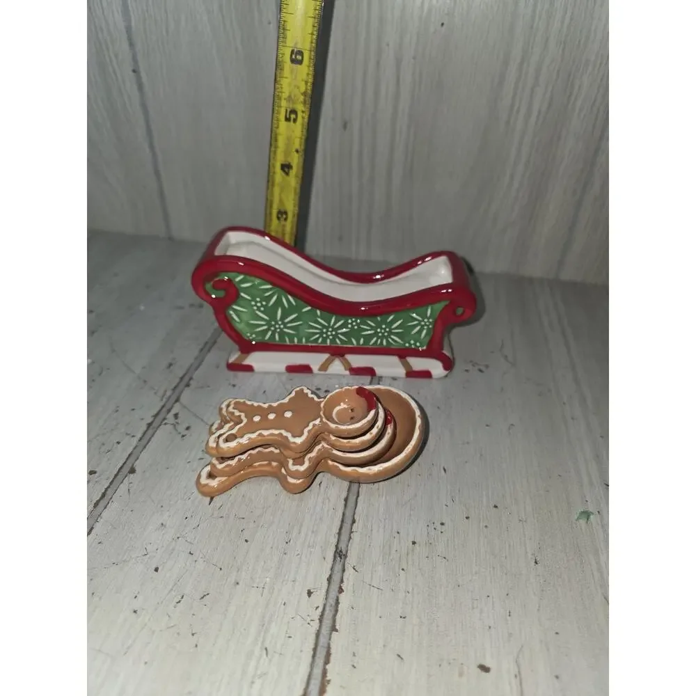 TEMP-TATIONS Gingerbread Measuring Spoons & Sleigh Hand Painted Ceramic Set New